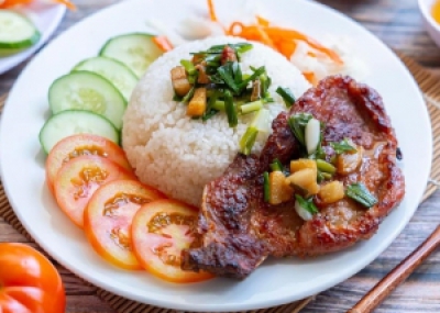 Cơm Tấm Sườn Cốt Lết